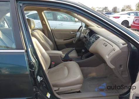 2000 Honda Accord 3.0 Ex from USA, damaged, VIN 1HGCG1656YA097469